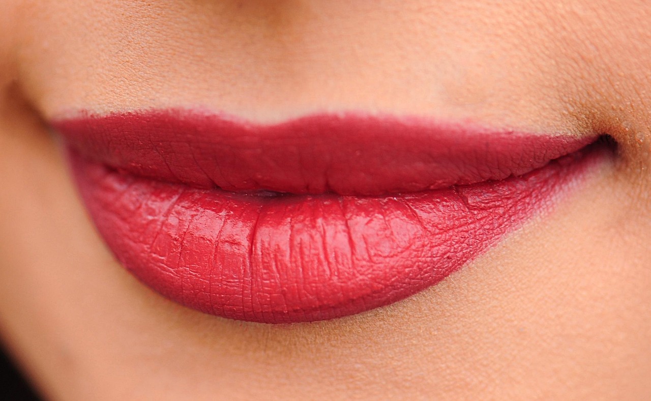 entdecken sie die neuesten makeup-trends und lassen sie sich inspirieren! von kühnen farben bis hin zu subtilen looks – finden sie den perfekten stil für jede gelegenheit.